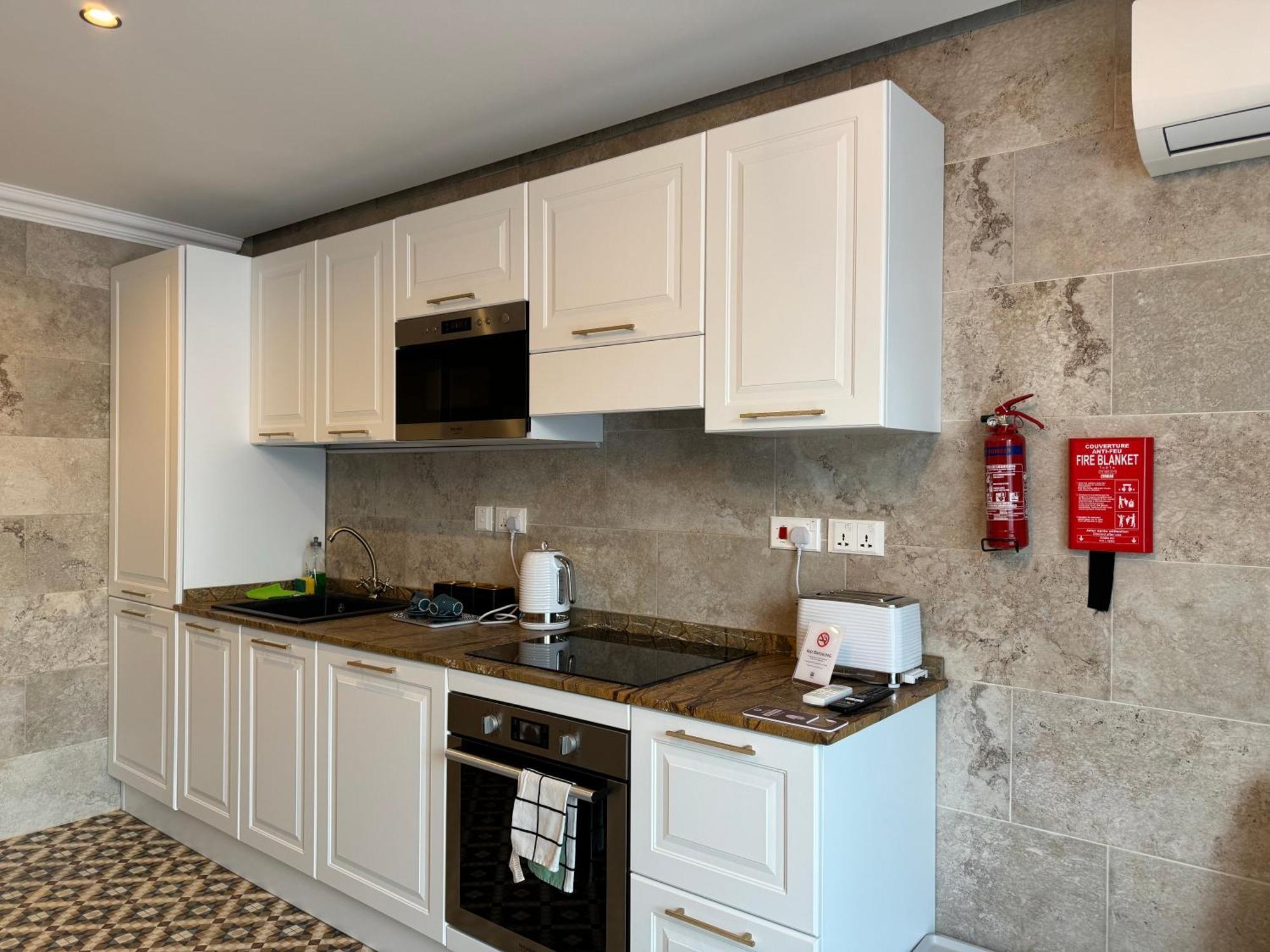 Balcony Hotel Saint Julian's Εξωτερικό φωτογραφία