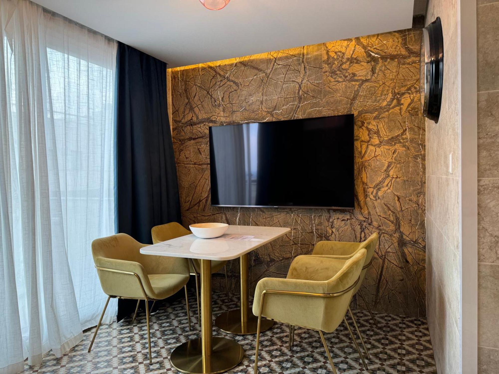 Balcony Hotel Saint Julian's Εξωτερικό φωτογραφία