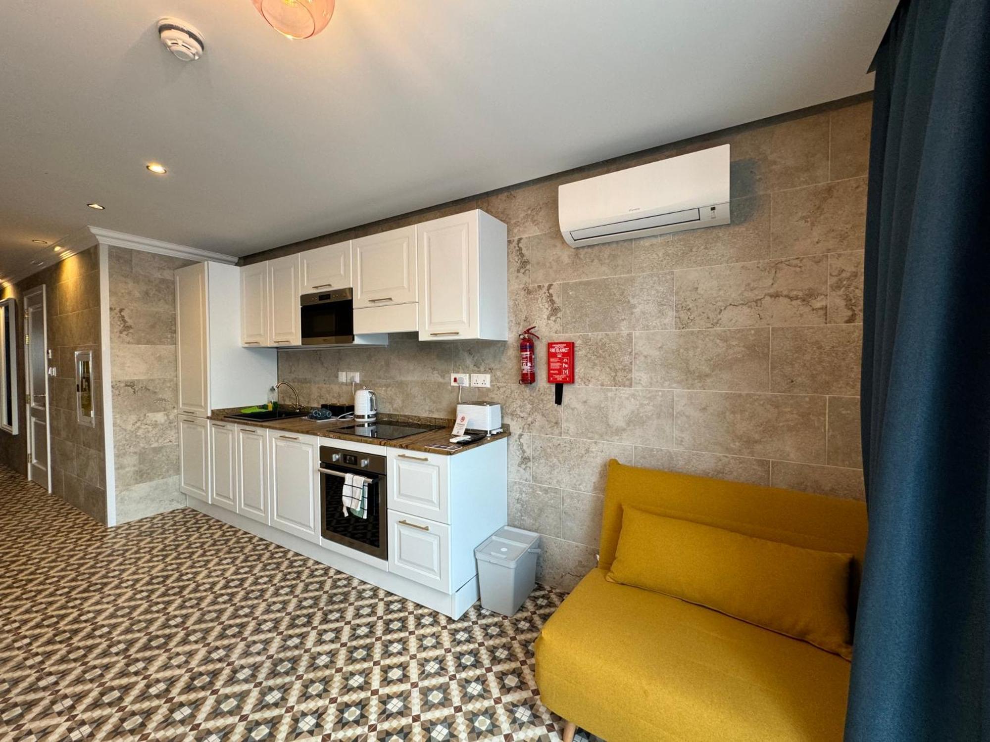Balcony Hotel Saint Julian's Εξωτερικό φωτογραφία