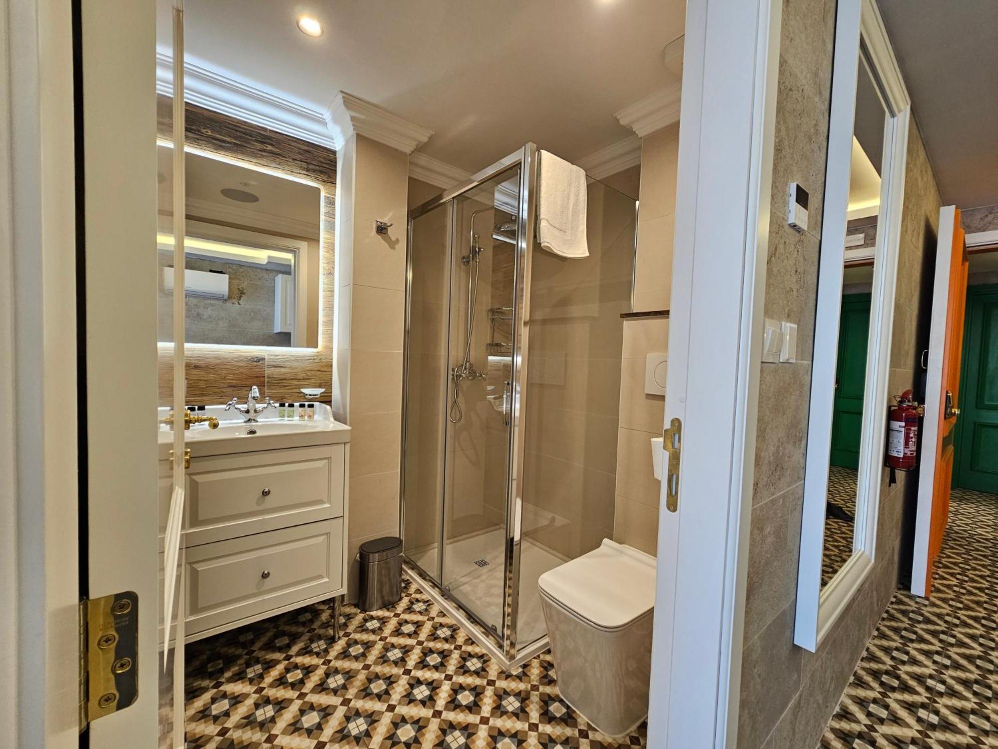 Balcony Hotel Saint Julian's Εξωτερικό φωτογραφία