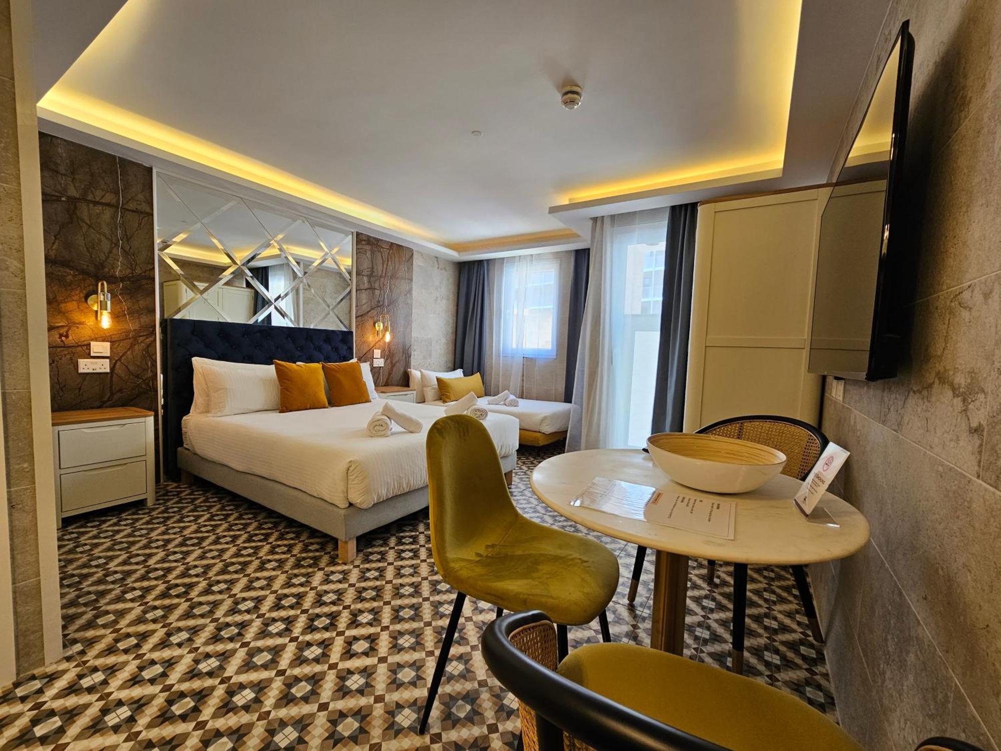 Balcony Hotel Saint Julian's Εξωτερικό φωτογραφία