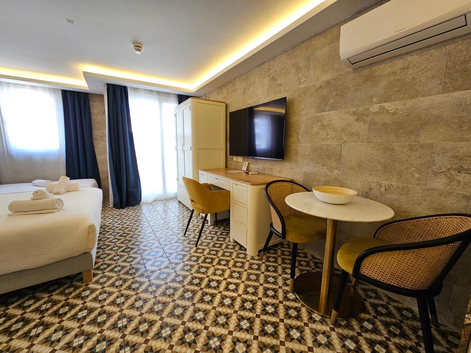 Balcony Hotel Saint Julian's Εξωτερικό φωτογραφία