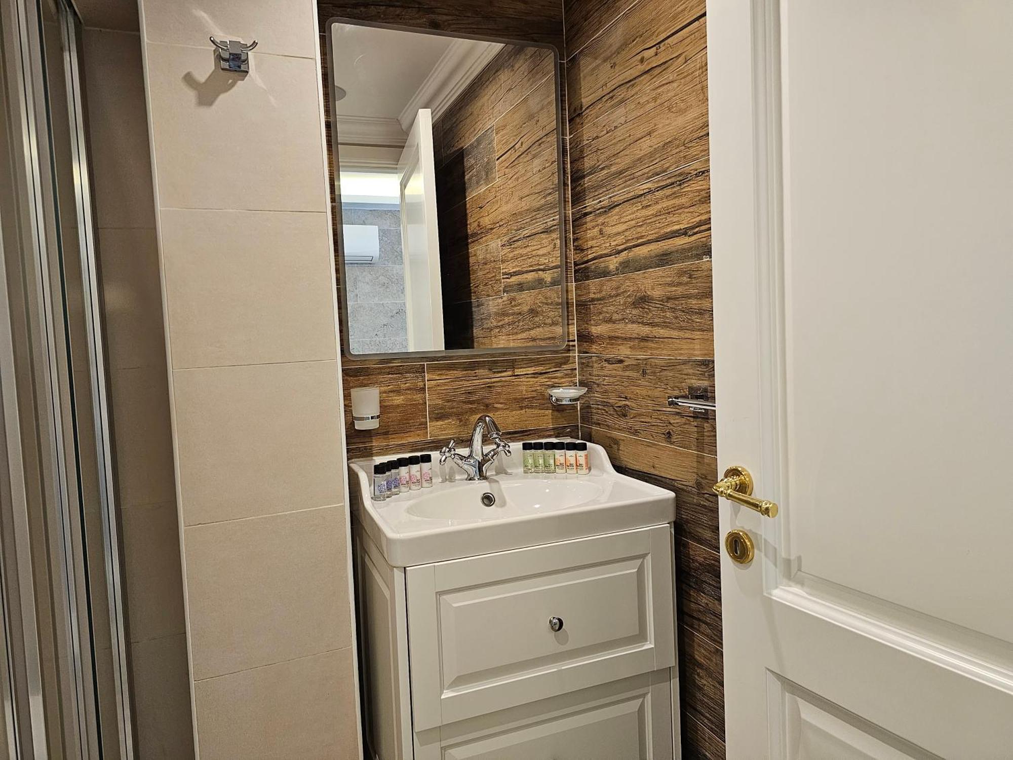 Balcony Hotel Saint Julian's Εξωτερικό φωτογραφία