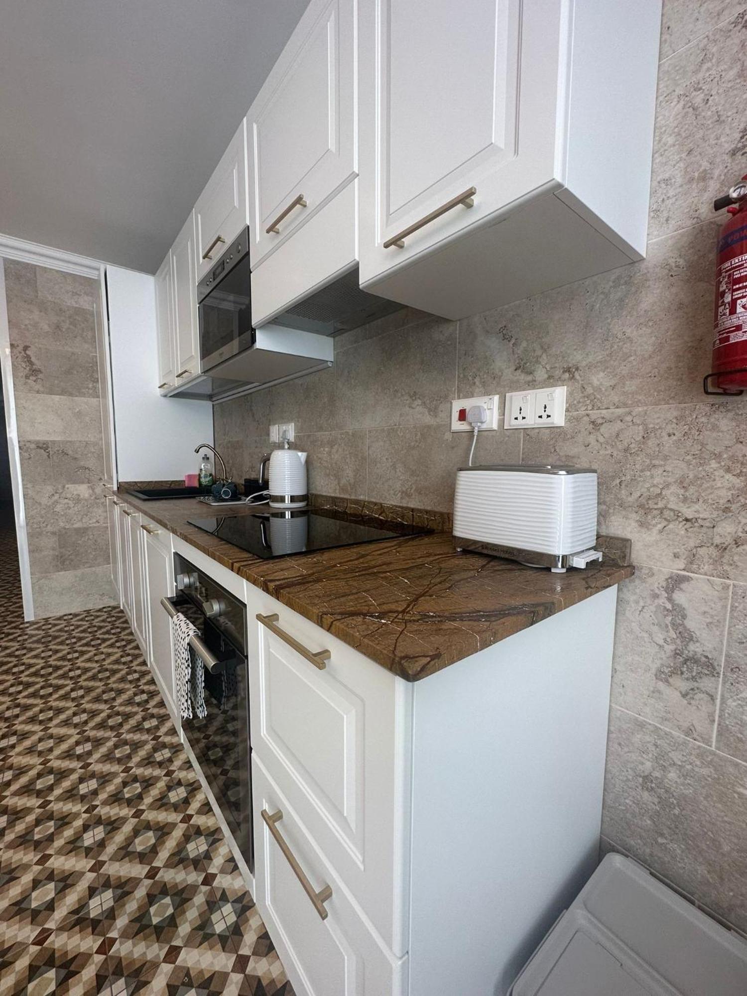 Balcony Hotel Saint Julian's Εξωτερικό φωτογραφία